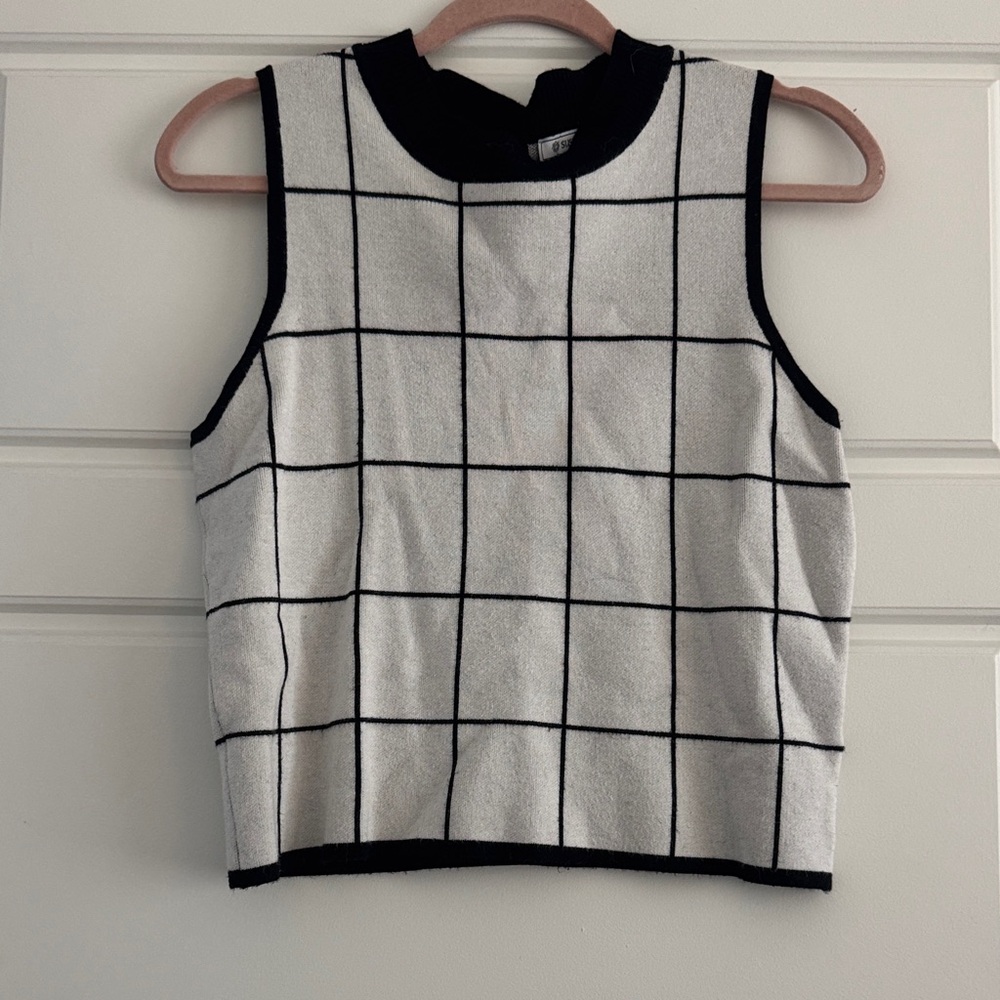 Susina Black & White Grid Sleeveless Knit Tank
